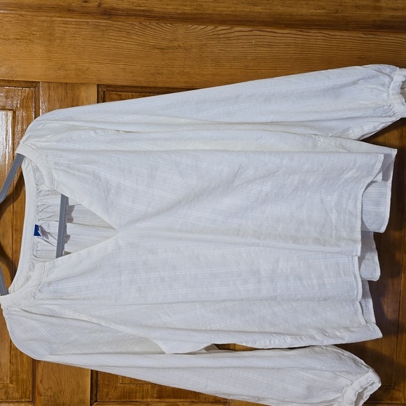 Old Navy Tops - Old Navy long-sleeved white peasant blouse L